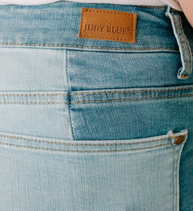 Judy Blue | Dual Wash Frayed Hem Shorts