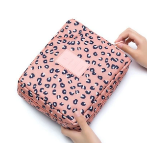 Waterproof Hanging Travel Case for Toiletries, Pink Leopard
